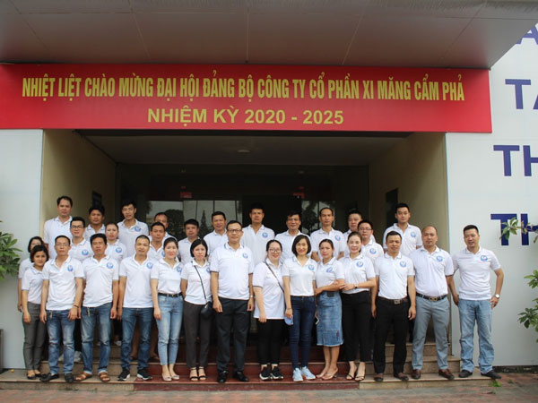 CBCNV XI MĂNG CẨM PHẢ THAM GIA HOẠT ĐỘNG “HIẾN MÁU NHÂN ĐẠO - TRAO ĐỜI SỰ SỐNG”