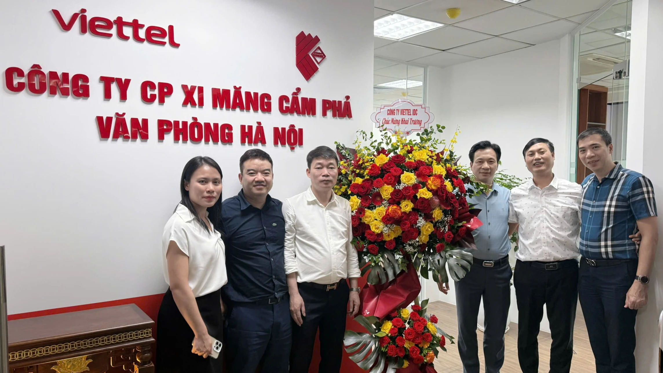 Xi măng Cẩm Phả đồng thời khởi công công trình kho chứa phụ gia và khai trương Văn phòng Hà Nội